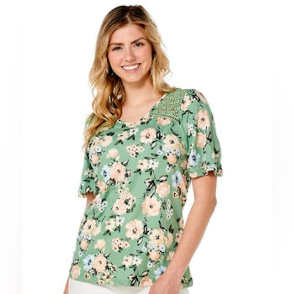 Absolutely Famous short sleeve basil floral crochet blouse